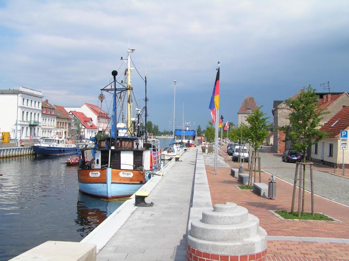 Blick Auf Yachthafen An Der Ostsee Ueckermünde Εξωτερικό φωτογραφία